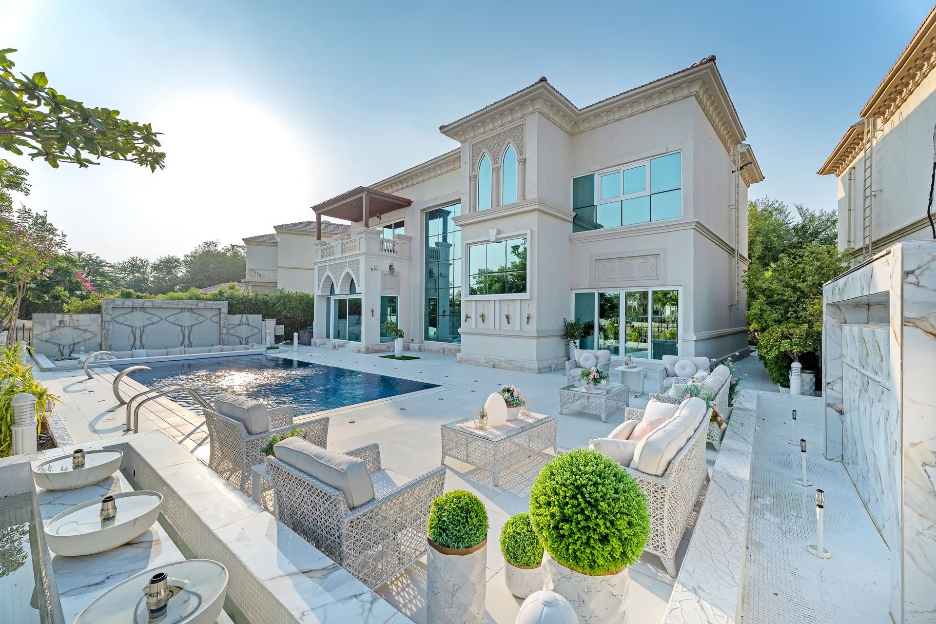 The Soaring Demand for Villas in Dubai: A Beacon of Luxury Living